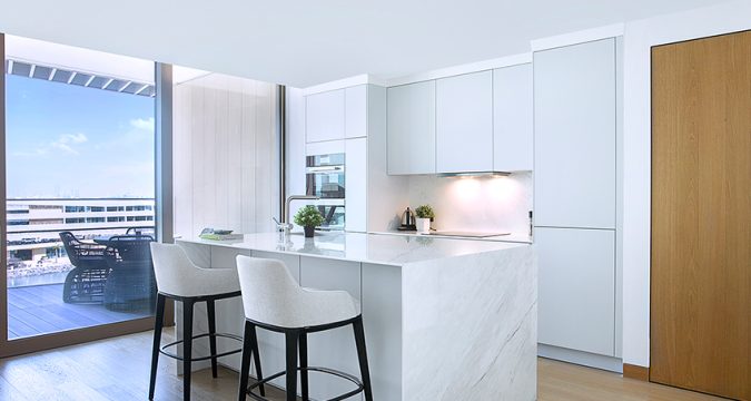 Choosing Between Modern and Traditional Kitchen Styles for Your Home
